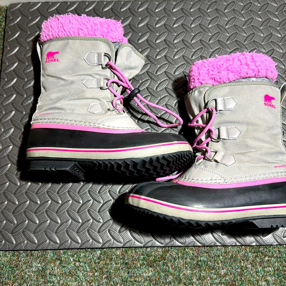 Sorel Woman’s Snow Boots - Picture 3 of 6